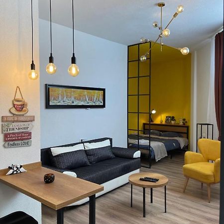Ora-Prn, Studio Apartment In The City Centre بريشتاين المظهر الخارجي الصورة
