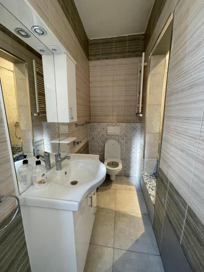 Ora-Prn, Studio Apartment In The City Centre بريشتاين المظهر الخارجي الصورة