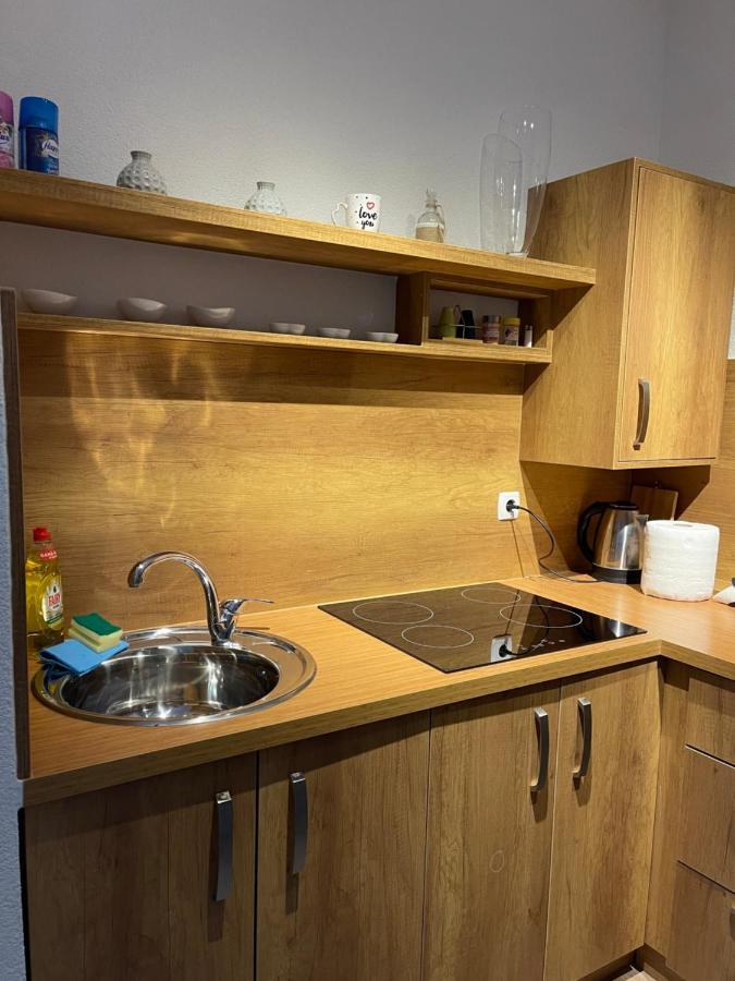 Ora-Prn, Studio Apartment In The City Centre بريشتاين المظهر الخارجي الصورة